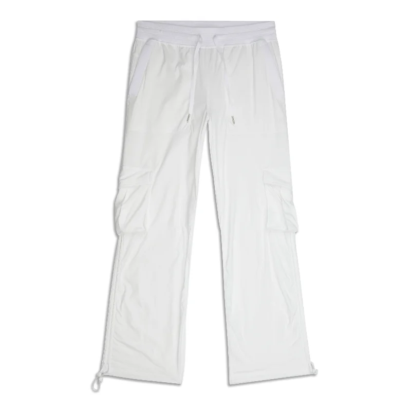 Dance Studio Relaxed-Fit Mid-Rise Cargo Pant - Resale