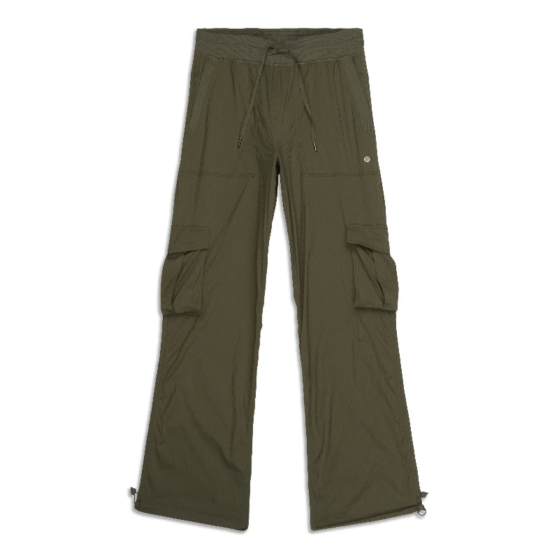 Dance Studio Relaxed-Fit Mid-Rise Cargo Pant - Resale