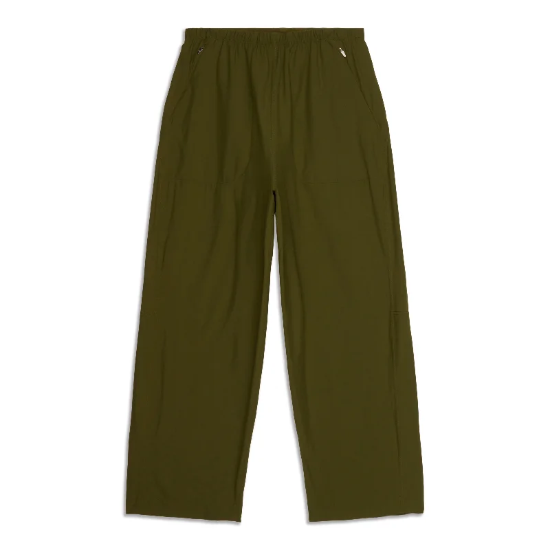 Lightweight Mid-Rise Barrel-Leg Cropped Pant - Resale