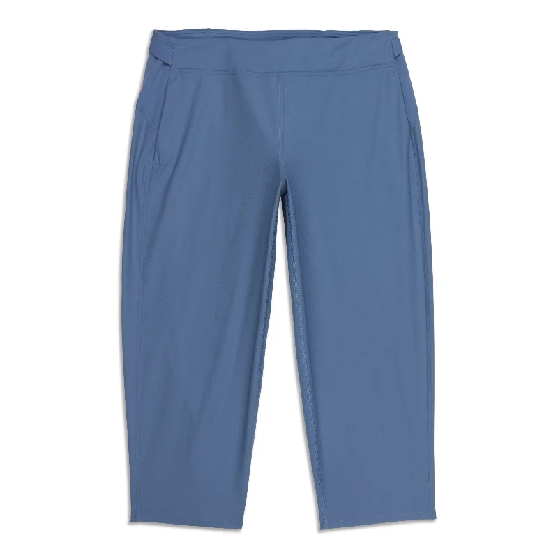 Multi-Pocket Mid-Rise Golf Crop - Resale