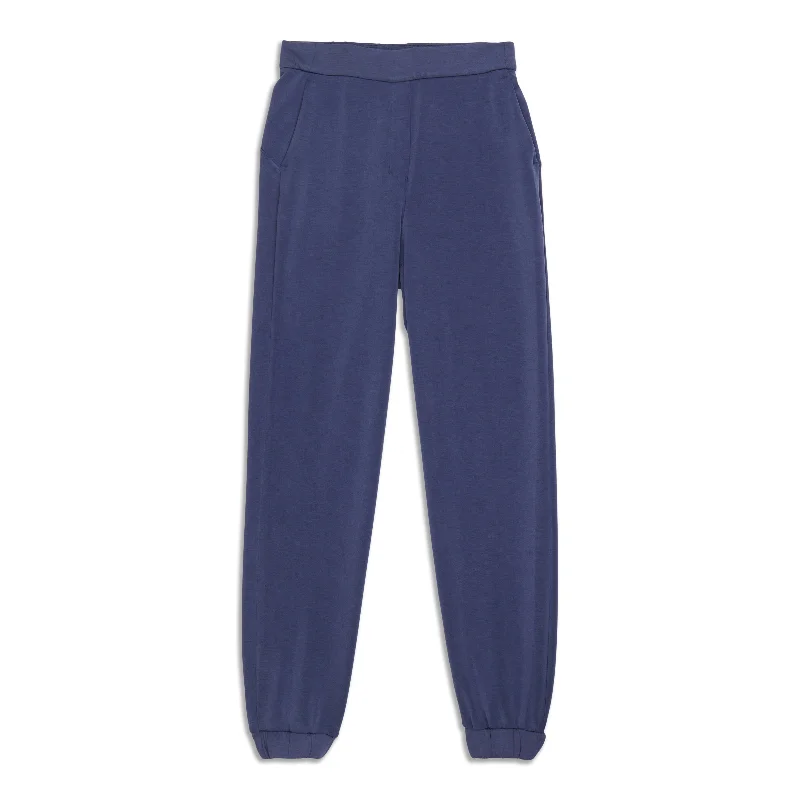 Softstreme Relaxed High-Rise Pant - Resale