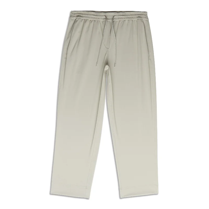 Tapered-Leg Mid-Rise Crop - Resale