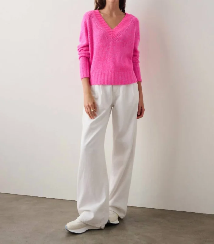 Cashmere Air Plush V-Neck In Pink Marl