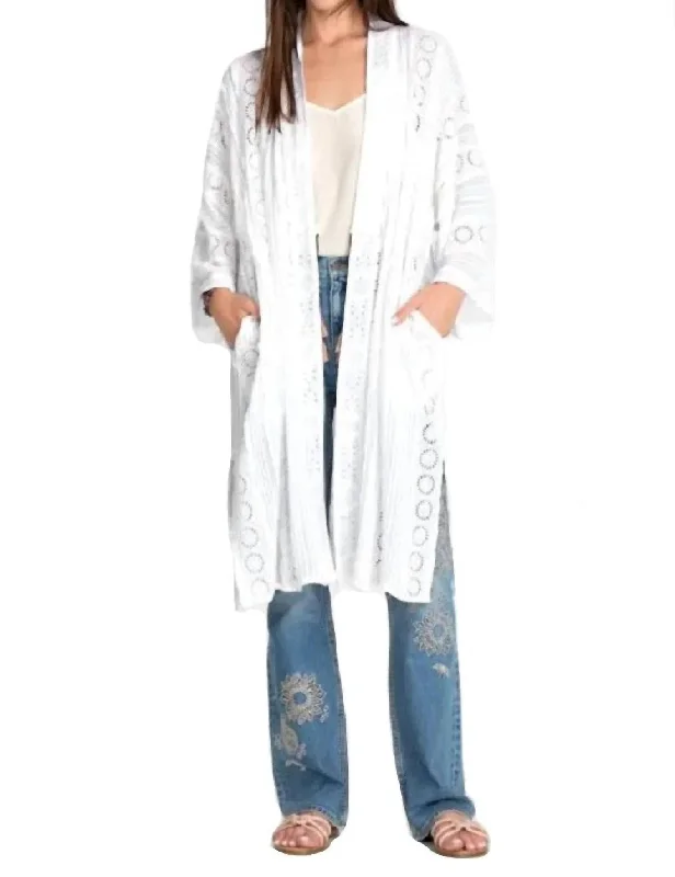 Priya Pintuck Kimono In White