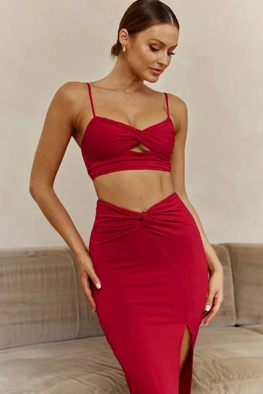 One Night Only Twist Bust Cami Strap Crop Top Wine